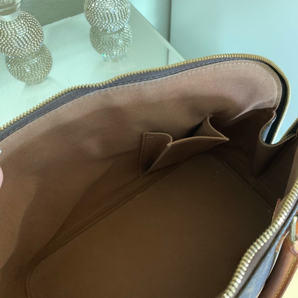 SOLD! AUTHENTIC Louis Vuitton Alma PM Bag - Picture 6 of 8